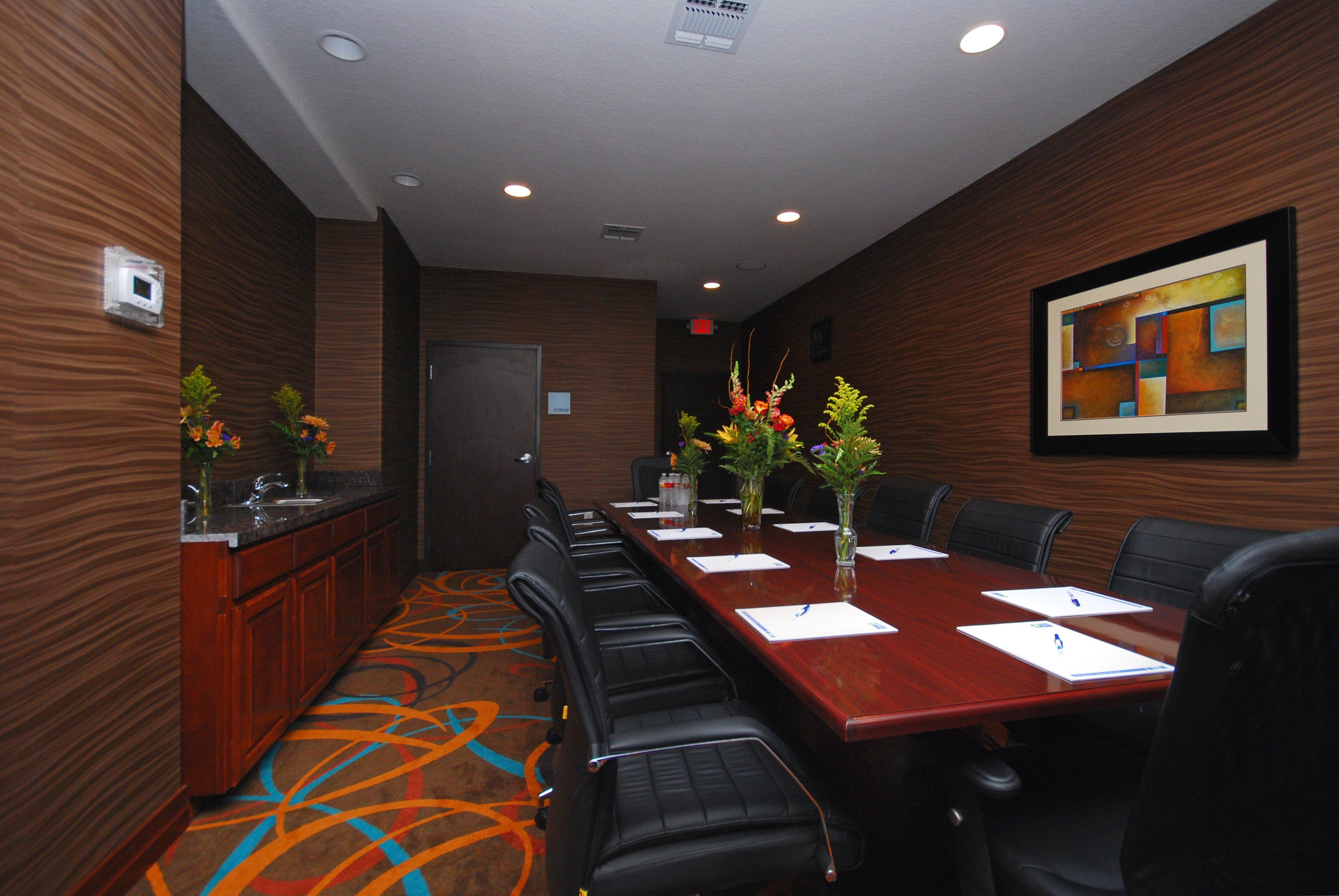 Express & By Ihg Hotel 3*