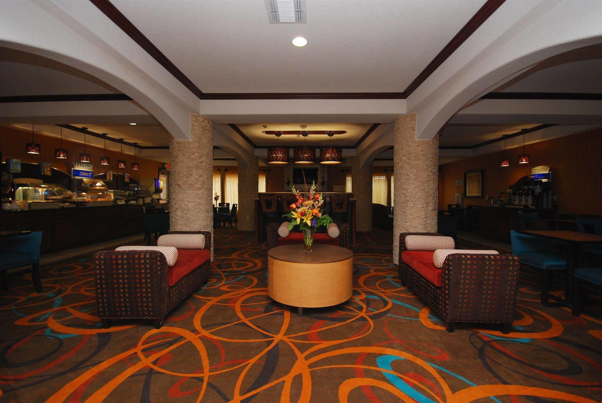 Hotel Express & By Ihg 3*